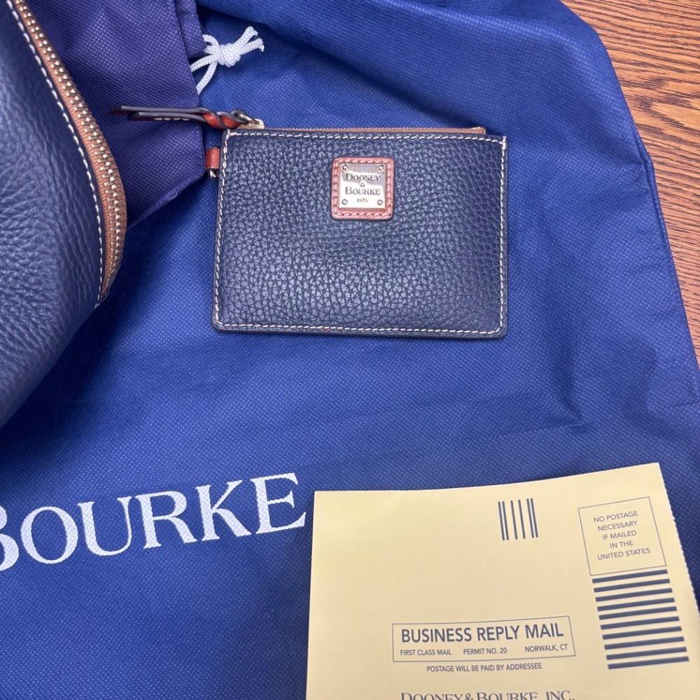 Dooney and Bourke Barlow Tote Bag - Picture 2 of 6